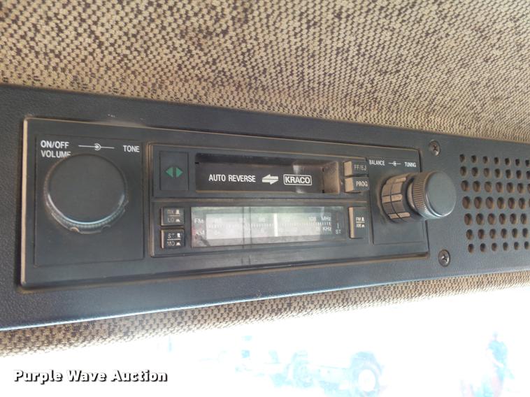 image for item J5442 1989 Freightliner FLC11264T/ST crane truck