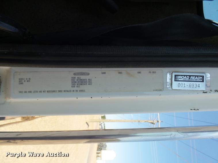 image for item J5442 1989 Freightliner FLC11264T/ST crane truck