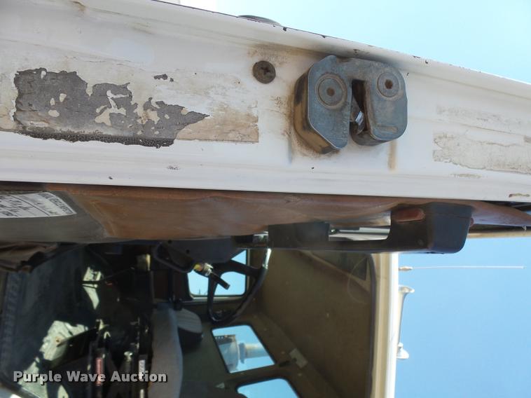 image for item J5442 1989 Freightliner FLC11264T/ST crane truck