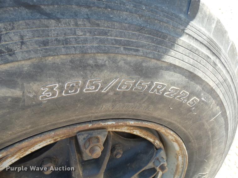 image for item J5443 1989 Ford LT8000 ready mix truck