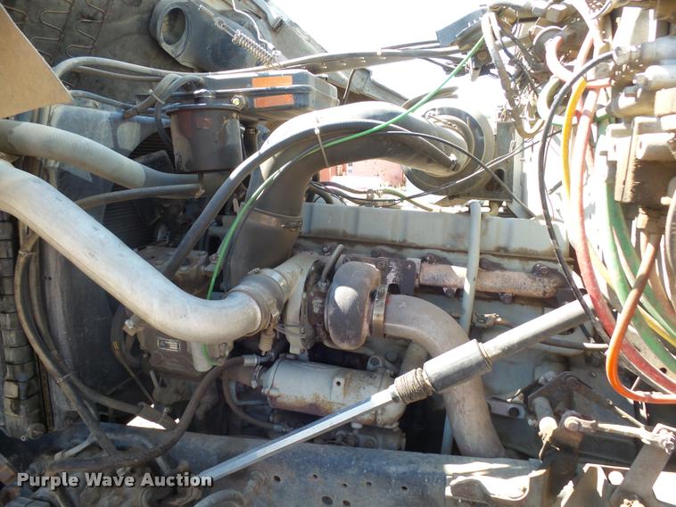 image for item J5443 1989 Ford LT8000 ready mix truck