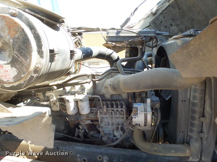 image for item J5443 1989 Ford LT8000 ready mix truck