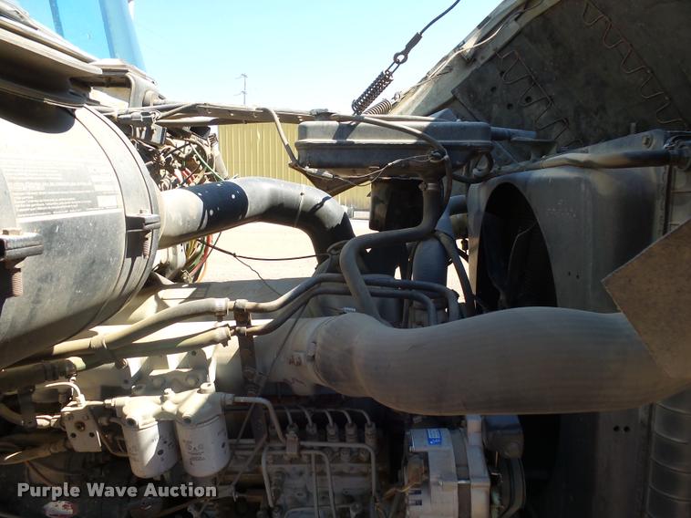 image for item J5443 1989 Ford LT8000 ready mix truck