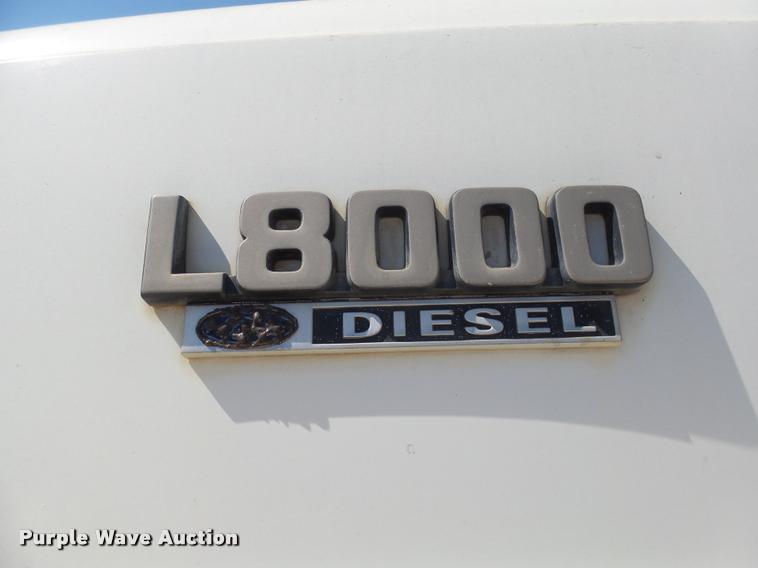 image for item J5443 1989 Ford LT8000 ready mix truck