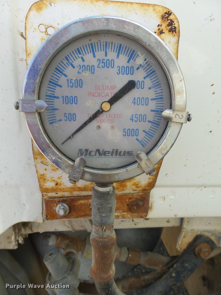 image for item J5443 1989 Ford LT8000 ready mix truck