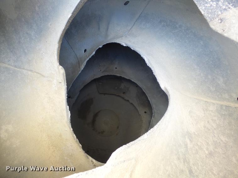 image for item J5443 1989 Ford LT8000 ready mix truck