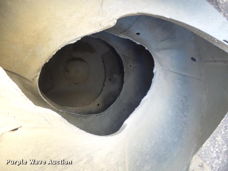 image for item J5443 1989 Ford LT8000 ready mix truck