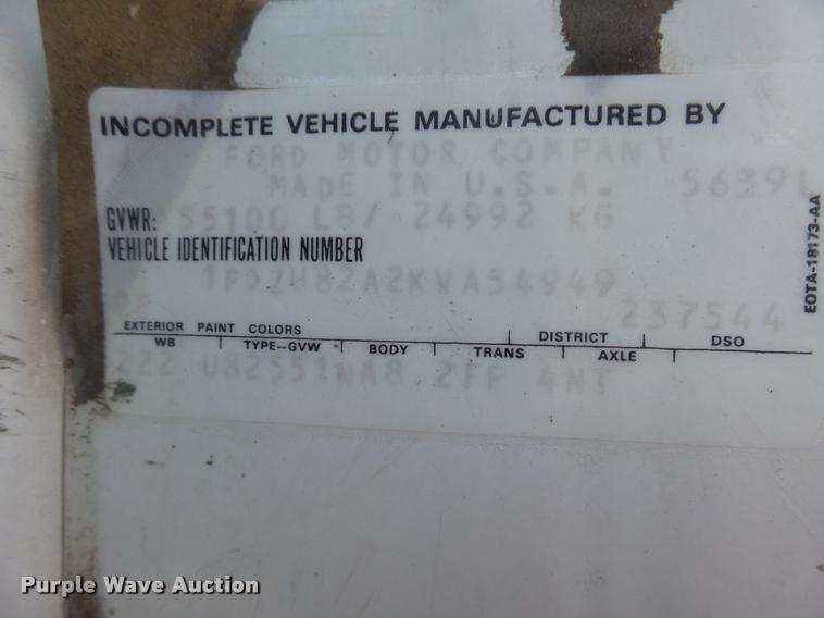 image for item J5443 1989 Ford LT8000 ready mix truck