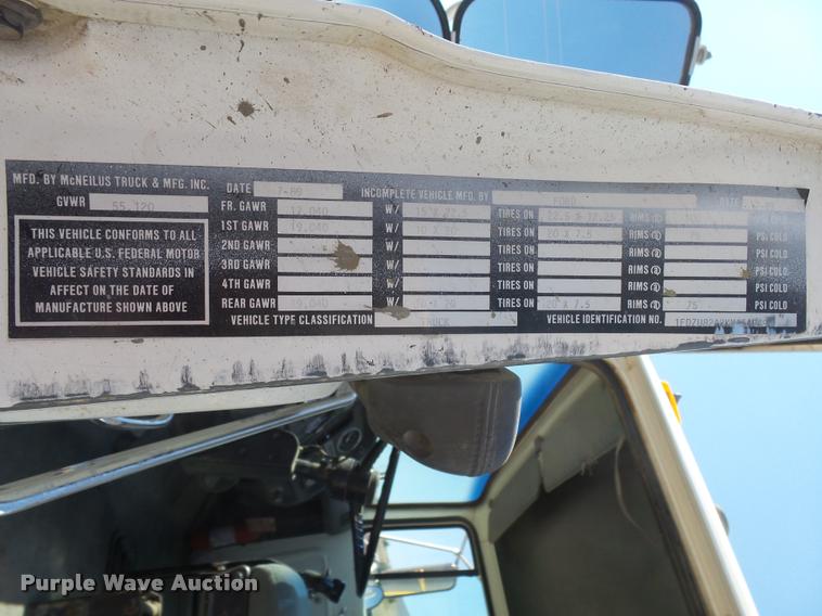 image for item J5443 1989 Ford LT8000 ready mix truck