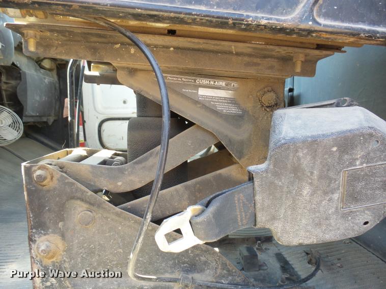 image for item J5443 1989 Ford LT8000 ready mix truck