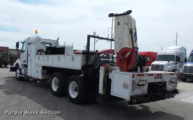 image for item K1780 2004 Volvo VHD rail road service truck with crane