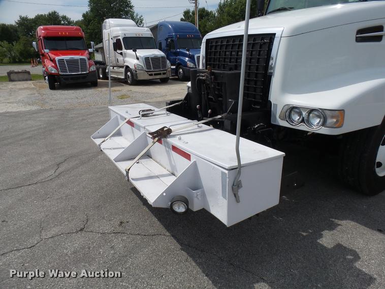 image for item K1780 2004 Volvo VHD rail road service truck with crane