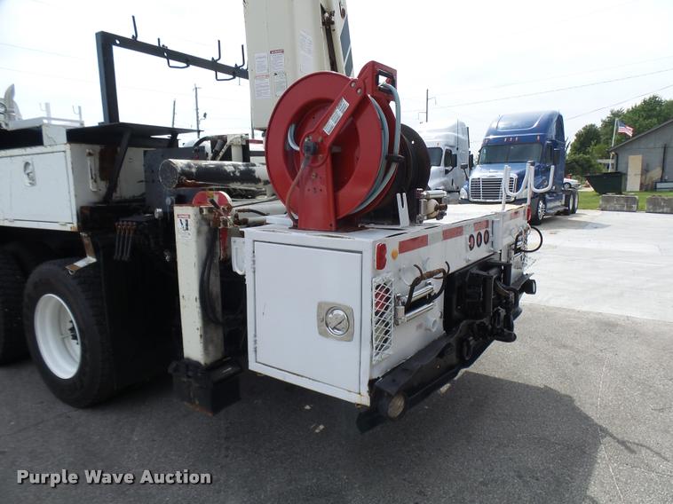 image for item K1780 2004 Volvo VHD rail road service truck with crane