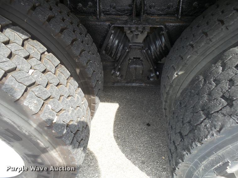 image for item K1780 2004 Volvo VHD rail road service truck with crane