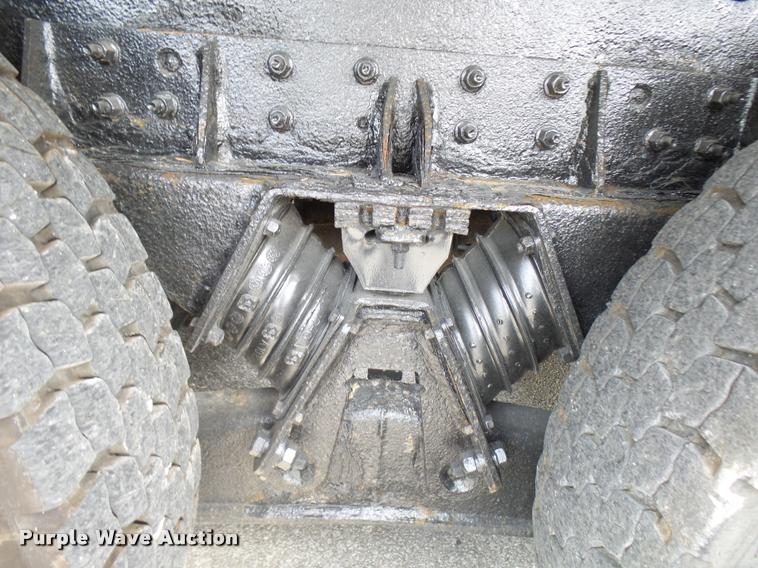 image for item K1780 2004 Volvo VHD rail road service truck with crane