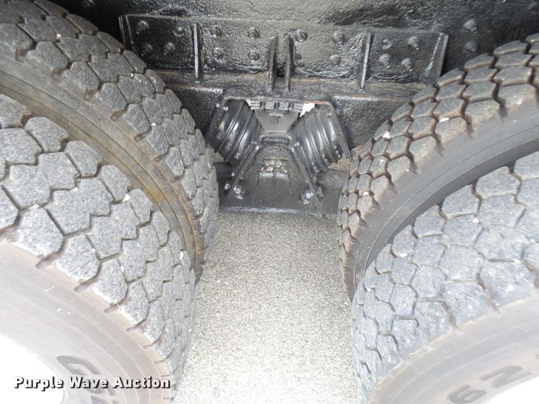 image for item K1780 2004 Volvo VHD rail road service truck with crane