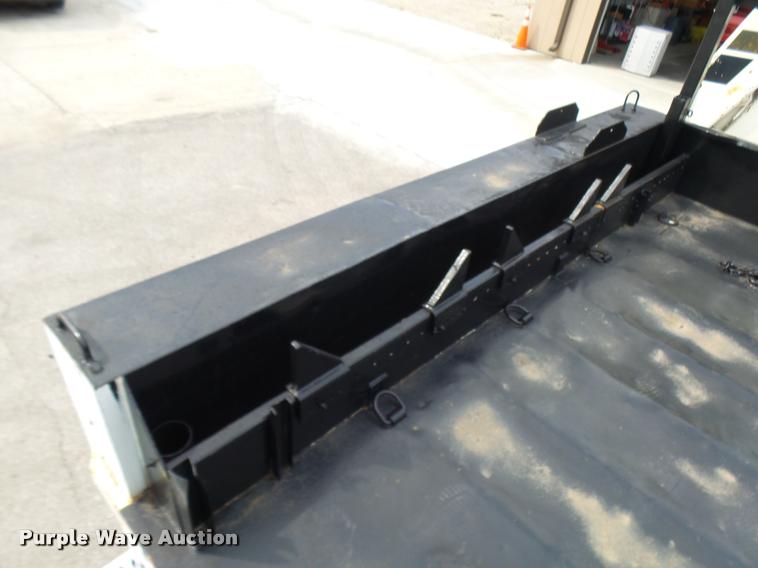 image for item K1780 2004 Volvo VHD rail road service truck with crane