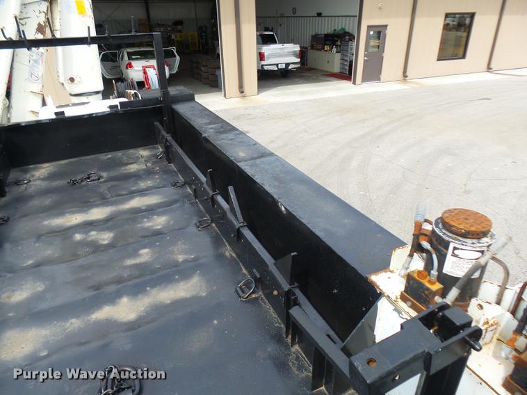 image for item K1780 2004 Volvo VHD rail road service truck with crane