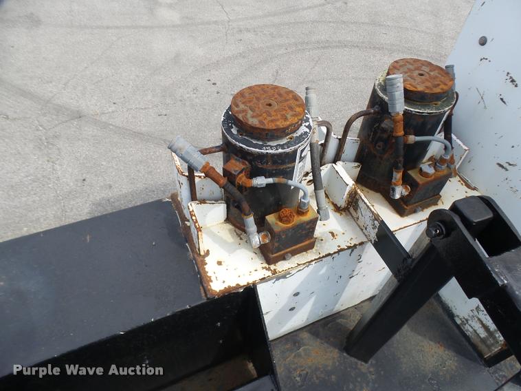 image for item K1780 2004 Volvo VHD rail road service truck with crane