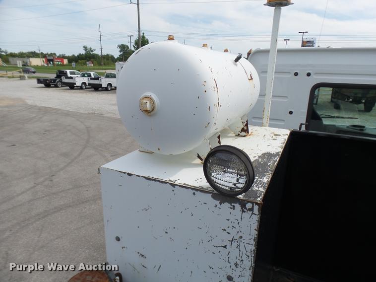 image for item K1780 2004 Volvo VHD rail road service truck with crane