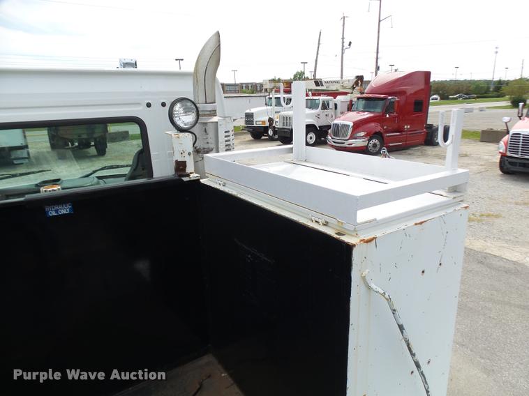 image for item K1780 2004 Volvo VHD rail road service truck with crane