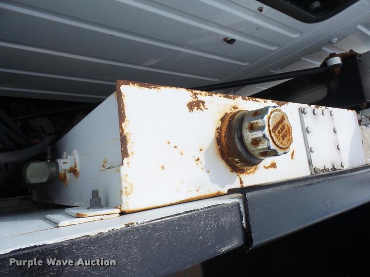 image for item K1780 2004 Volvo VHD rail road service truck with crane