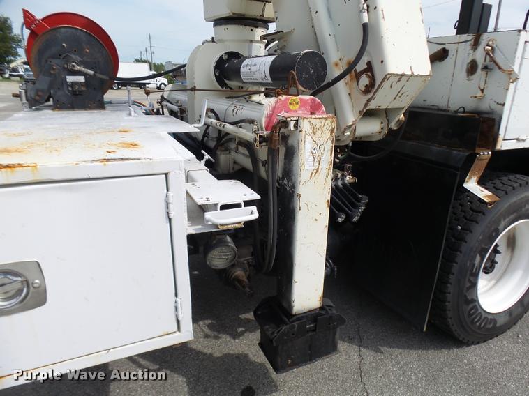 image for item K1780 2004 Volvo VHD rail road service truck with crane