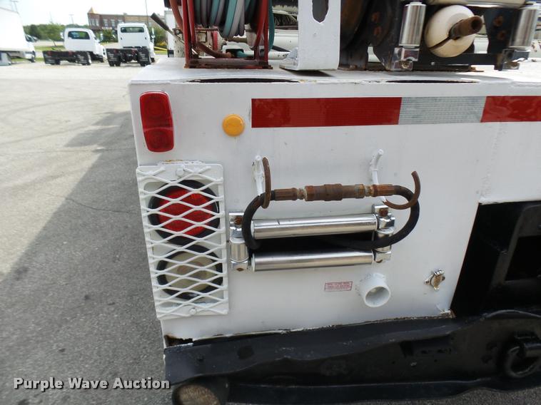 image for item K1780 2004 Volvo VHD rail road service truck with crane