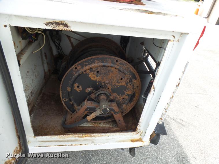 image for item K1780 2004 Volvo VHD rail road service truck with crane