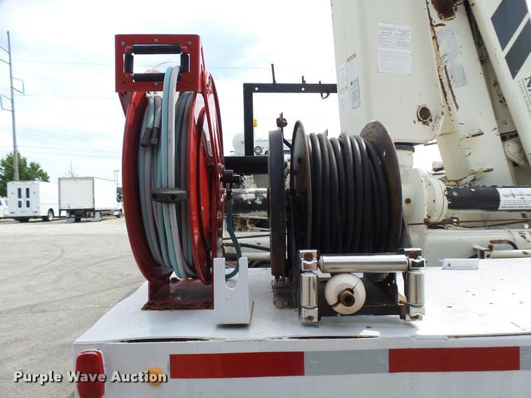 image for item K1780 2004 Volvo VHD rail road service truck with crane