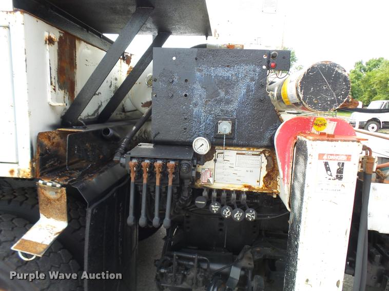 image for item K1780 2004 Volvo VHD rail road service truck with crane