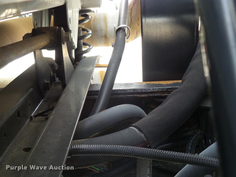 image for item K1780 2004 Volvo VHD rail road service truck with crane