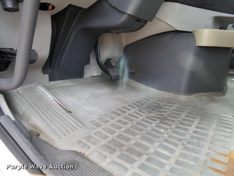 image for item K1780 2004 Volvo VHD rail road service truck with crane