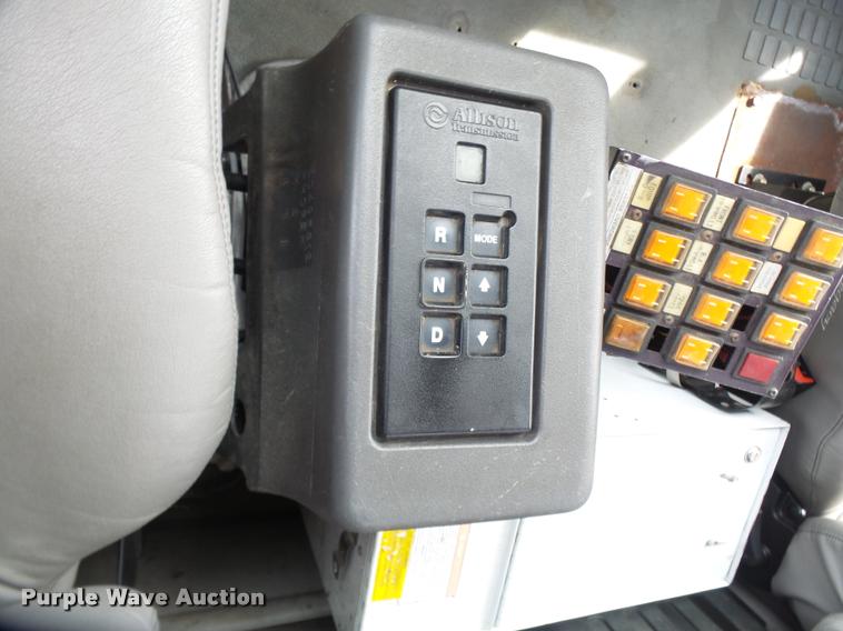 image for item K1780 2004 Volvo VHD rail road service truck with crane