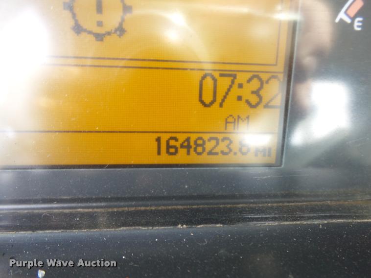 image for item K1780 2004 Volvo VHD rail road service truck with crane