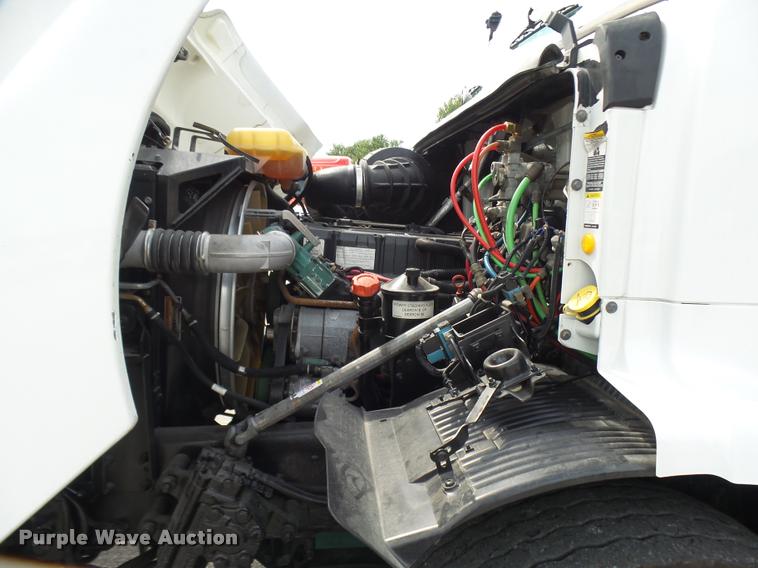 image for item K1780 2004 Volvo VHD rail road service truck with crane