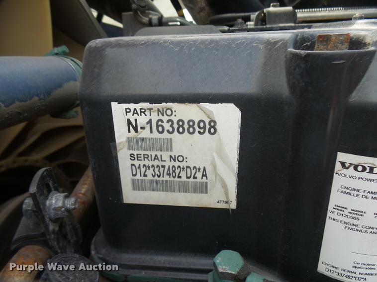 image for item K1780 2004 Volvo VHD rail road service truck with crane