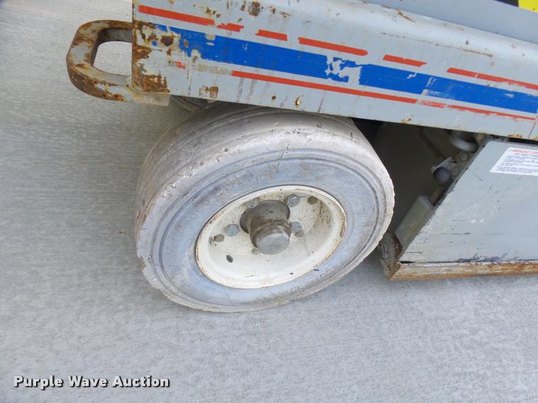 image for item K1782 Sky Jack SJIII 3220 scissor lift