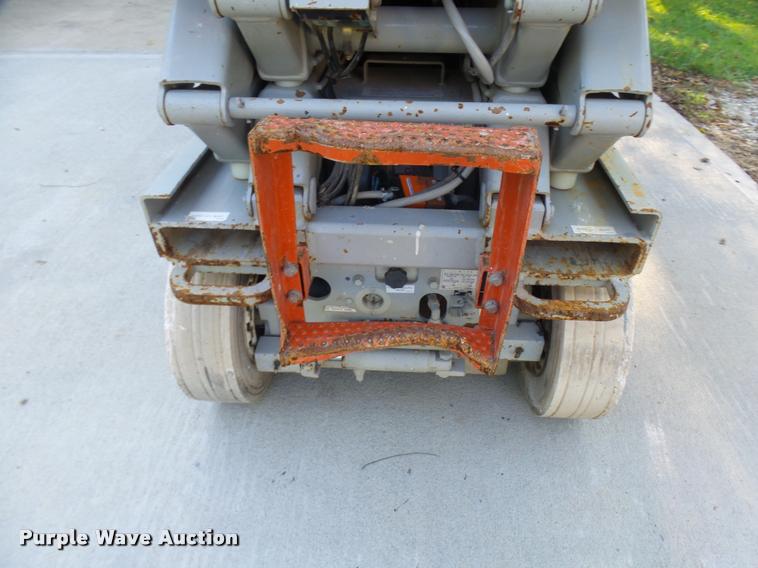 image for item K1782 Sky Jack SJIII 3220 scissor lift