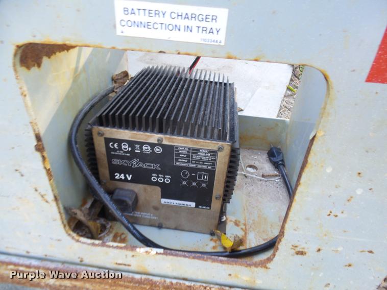 image for item K1782 Sky Jack SJIII 3220 scissor lift