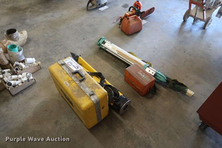 image for item K1796 Surveying equipment