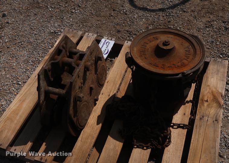 image for item K1816 Triplex two ton chain hoist