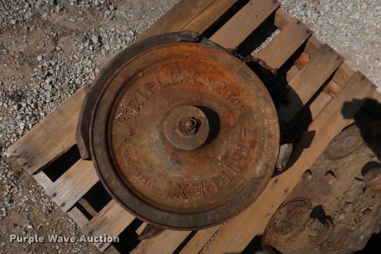 image for item K1816 Triplex two ton chain hoist