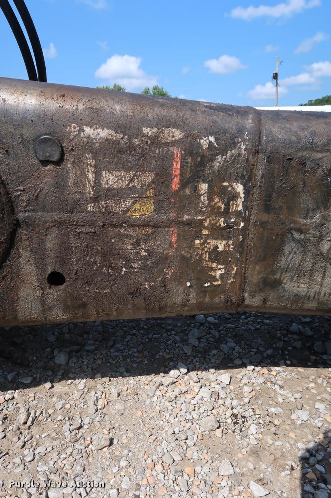 image for item K1817 Caterpillar hammer