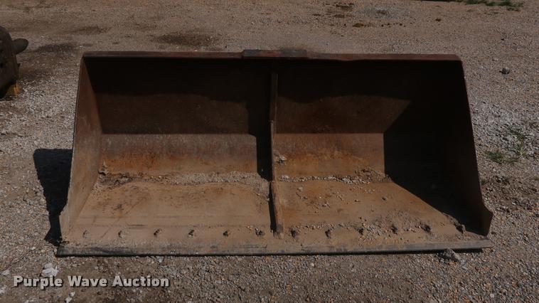 image for item K1818 Skid steer bucket