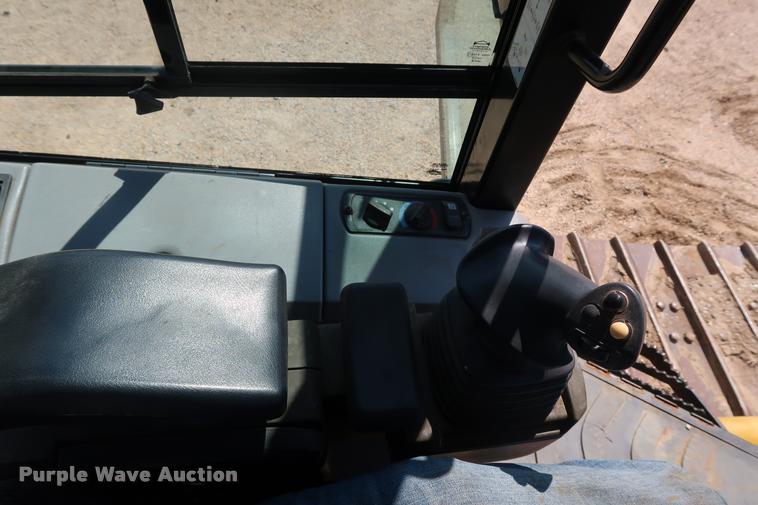 image for item K1822 2006 Caterpillar D5K LGP dozer