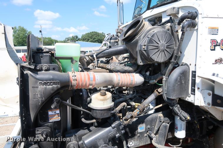 image for item K1824 2011 Peterbilt 348 roll off container truck