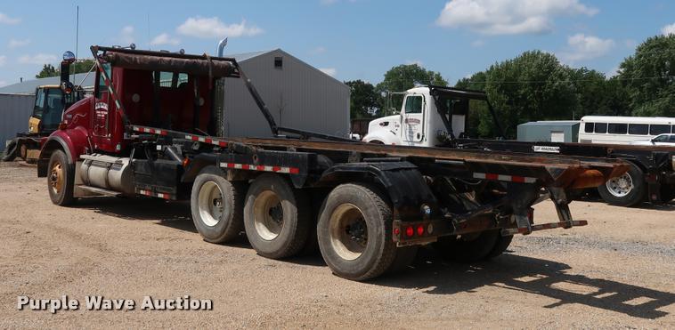 image for item K1825 2001 Kenworth T800 roll off container truck