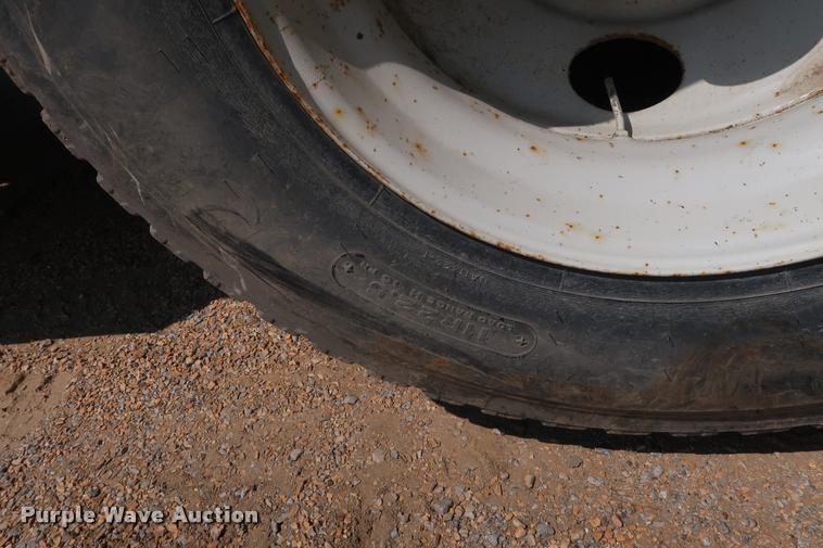 image for item K1825 2001 Kenworth T800 roll off container truck