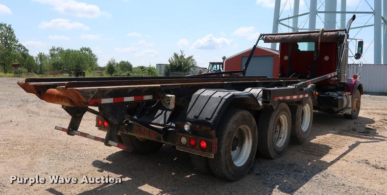 image for item K1825 2001 Kenworth T800 roll off container truck